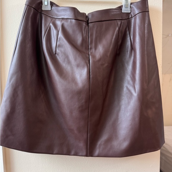 Banana Republic Factory Brown Vegan Leather Mini Skirt - Picture 3 of 5